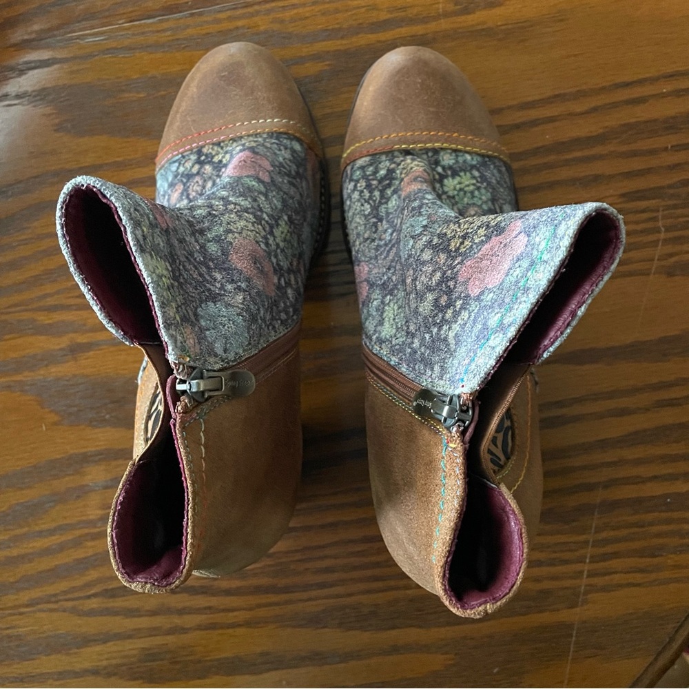 L'Artiste by Spring Step - Melvina Floral Boots - Women's 9/EU40 - Brown Multi - Picture 6 of 11